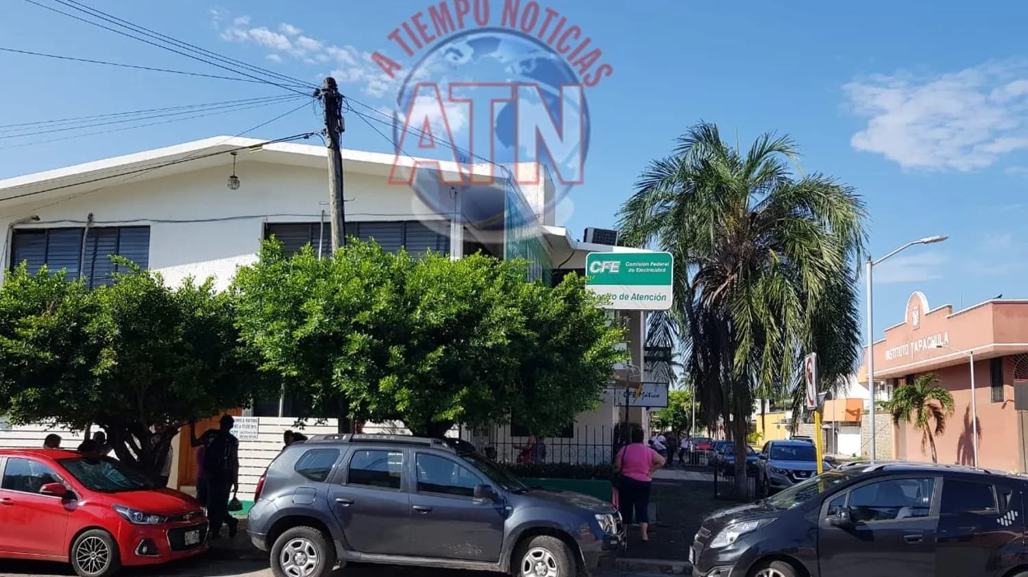 Asaltan oficinas de la CFE en Tapachula