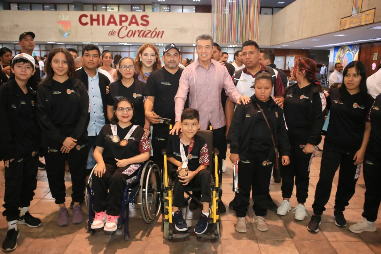 Rutilio Escandón entrega Premio Estatal del Deporte y estímulos a medallistas Conade y Primera Fuerza