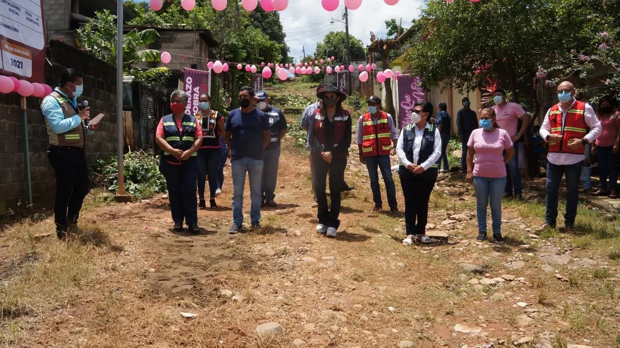 CON OBRAS DE PAVIMENTACIÓN LLEGA LA JUSTICIA SOCIAL A MÁS COLONIAS DE TAPACHULA