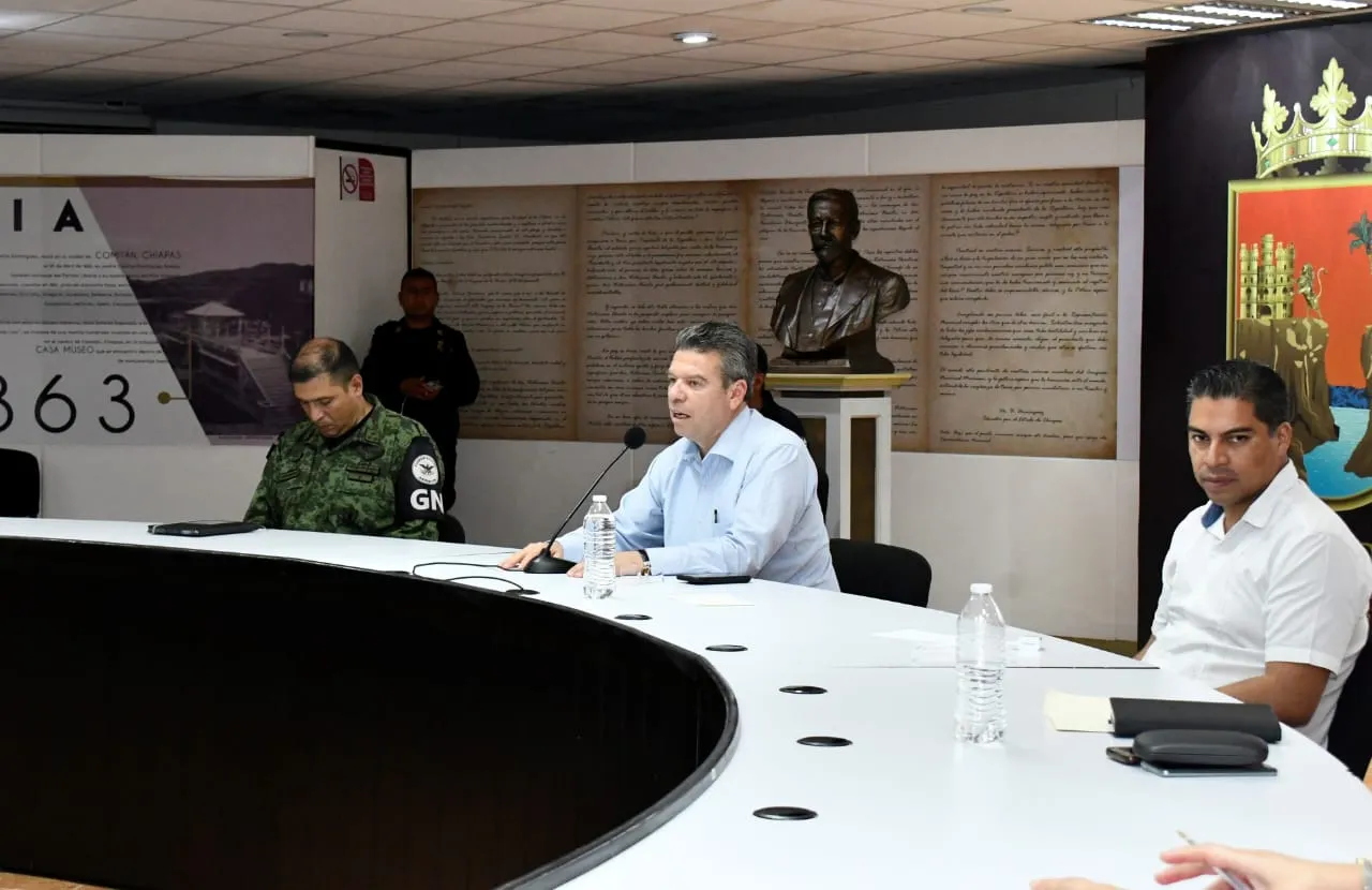 Se reúne Ismael Brito con autoridades de Aldama y Chenalhó