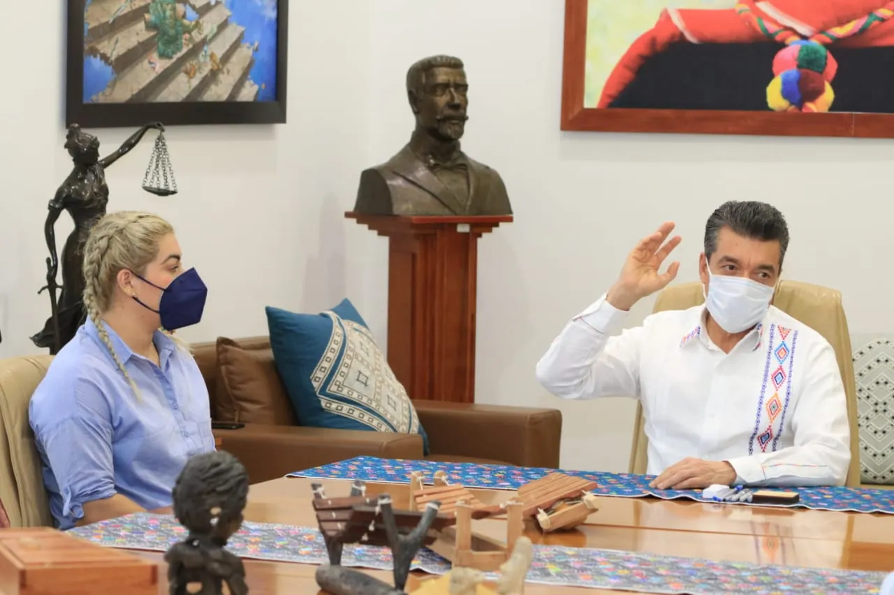Externa Rutilio Escandón respaldo a la medallista olímpica chiapaneca Aremi Fuentes Zavala
