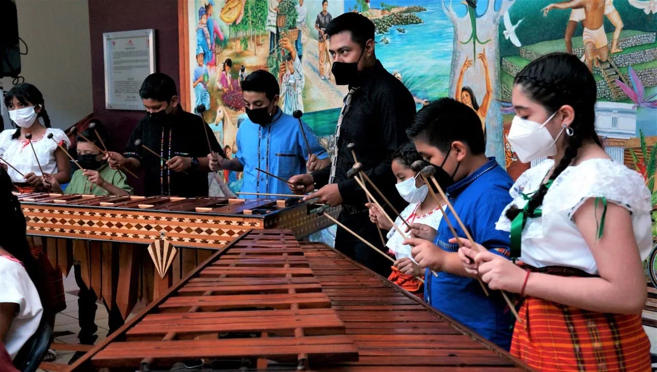 SE PRESENTA LA ESCUELA DE MÚSICA INFANTIL DE TAPACHULA