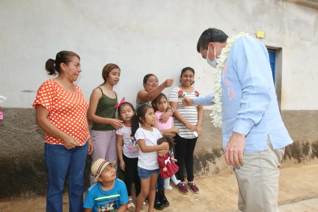 En El Parral, Rutilio Escandón entrega rehabilitación de la Unidad Deportiva y vialidades