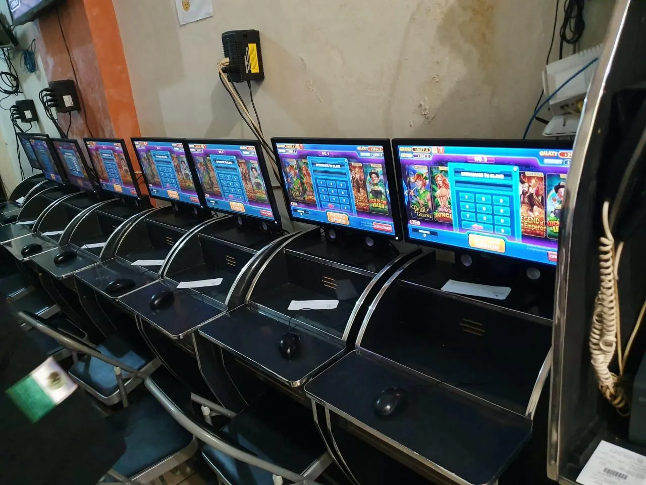 Asegura FGR máquinas tragamonedas y detiene a tres personas en Tapachula