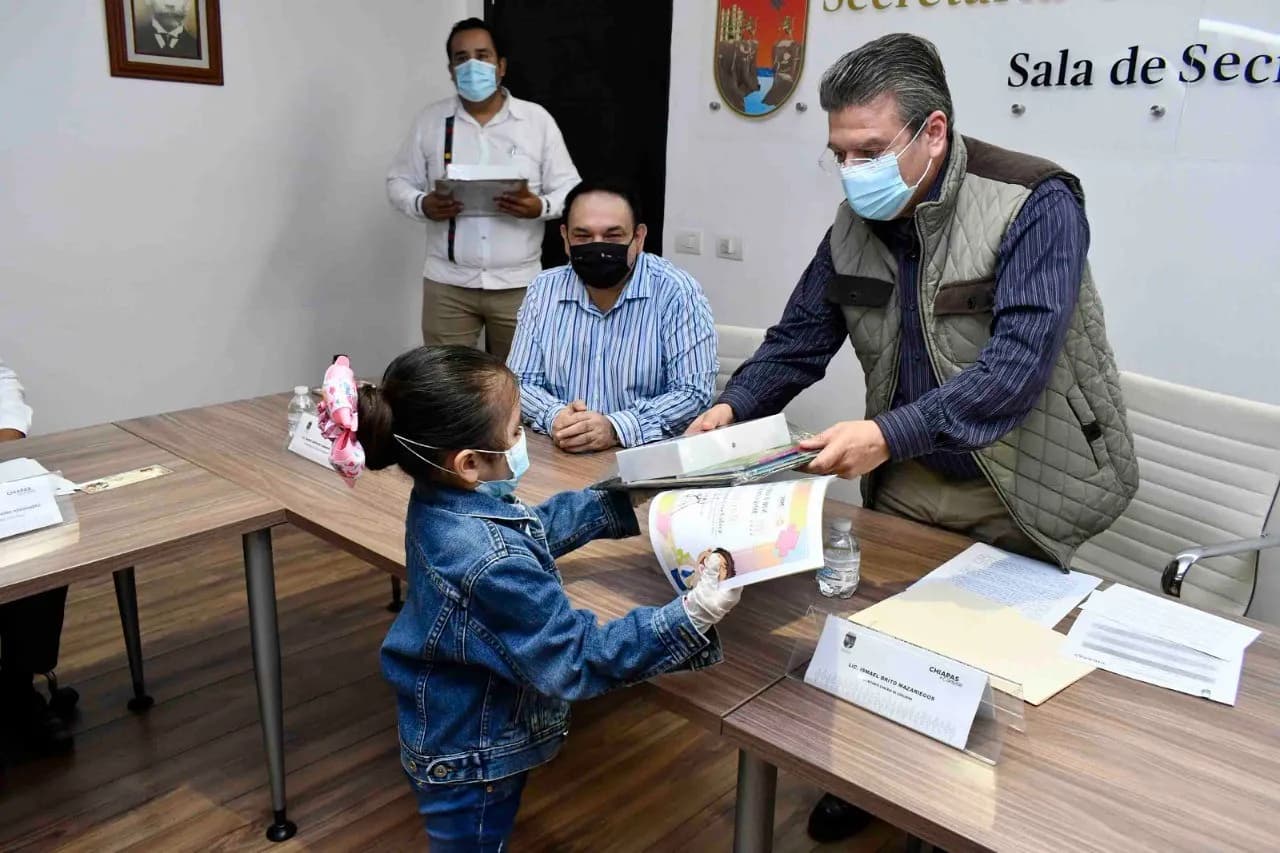Reconoce Ismael Brito talento de la niñez y juventud chiapaneca