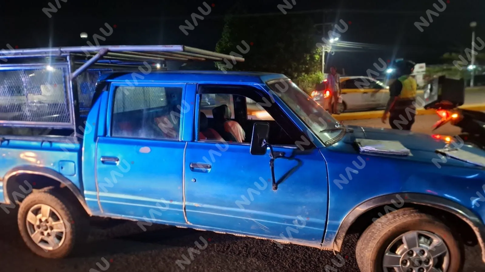 Camioneta colisiona con motocicleta frente a la FGR en Tapachula; hay dos lesionados
