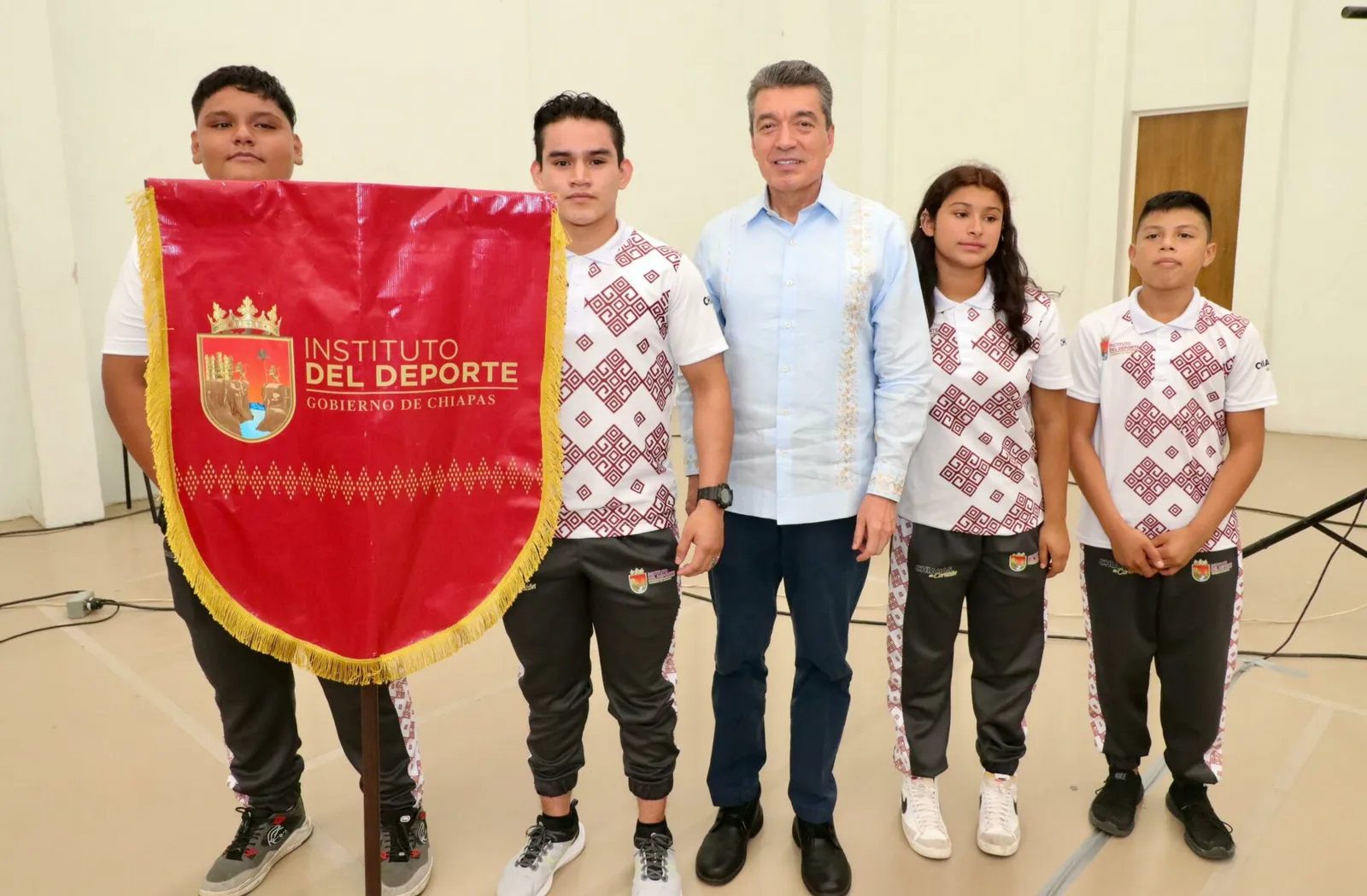 Reconocen a atletas chiapanecos que asistirán a los Juegos Nacionales Conade 2024