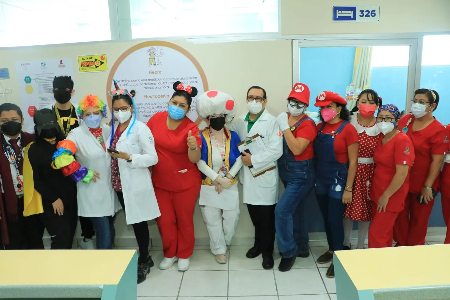 Rutilio Escandón celebra Día de la Niña y el Niño con pacientes del Hospital de Especialidades Pediátricas