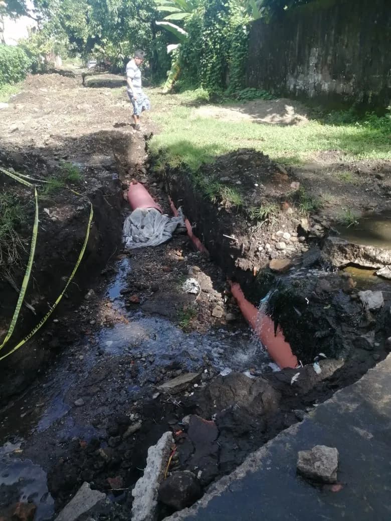 Alcalde pretende dejar inconclusa una obra de drenaje en el Barrio Álvaro Obregón