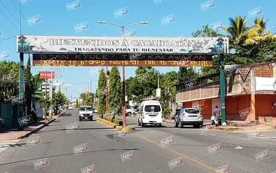 Asaltan a señora y le roban 16 mil pesos.
