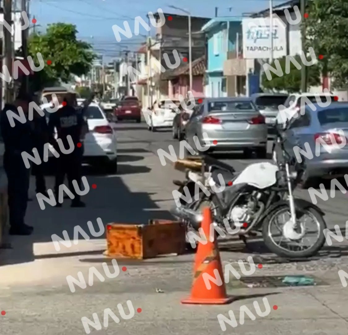 Accidente deja dos lesionados; responsable se da a la fuga