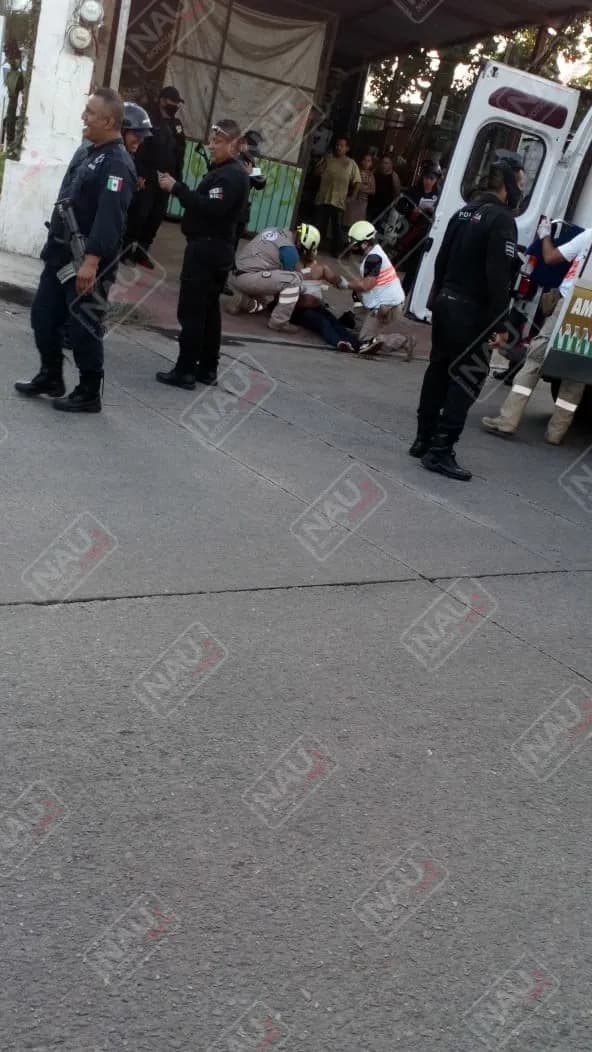 Le dieron tres cuchilladas en una riña