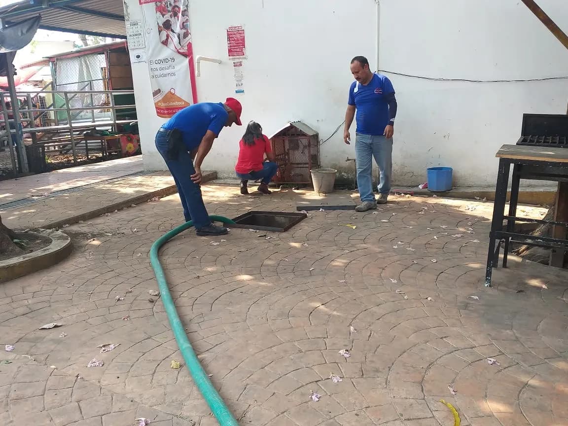 LIMPIEZA DE MERCADOS Y TIANGUIS DE TAPACHULA ES CONTINUA