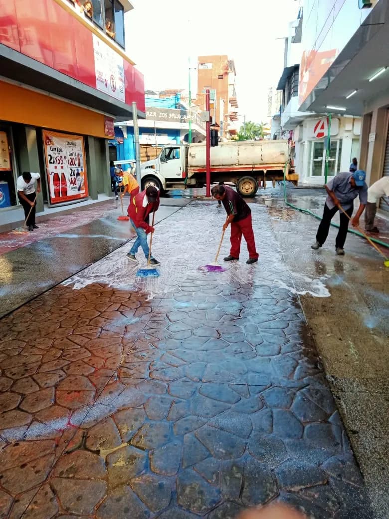 EL AYUNTAMIENTO DE TAPACHULA Y SECTOR EMPRESARIAL MEJORAN IMAGEN DEL CENTRO HISTÓRICO