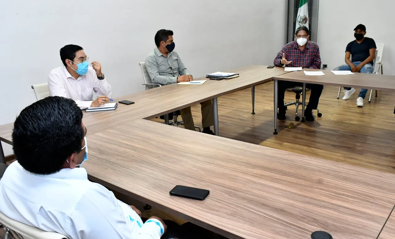 Mantiene gobierno comunicación con grupos de desplazados del Ejido Puebla