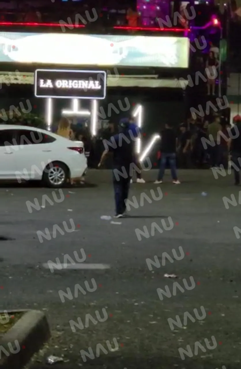 En una semana dos batallas campales entre guardias, meseros y parroquianos en el bar la original de plaza kafeto