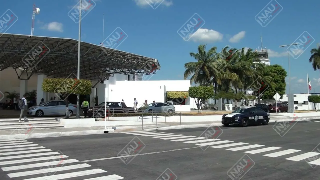 Hondureños fueron detenidos en el Aeropuerto Internacional de Tapachula, con documentos falsos