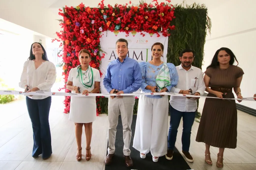 Inaugura Rutilio Escandón la Primera Feria Empresarial AMMJE 2023 Capítulo Tuxtla
