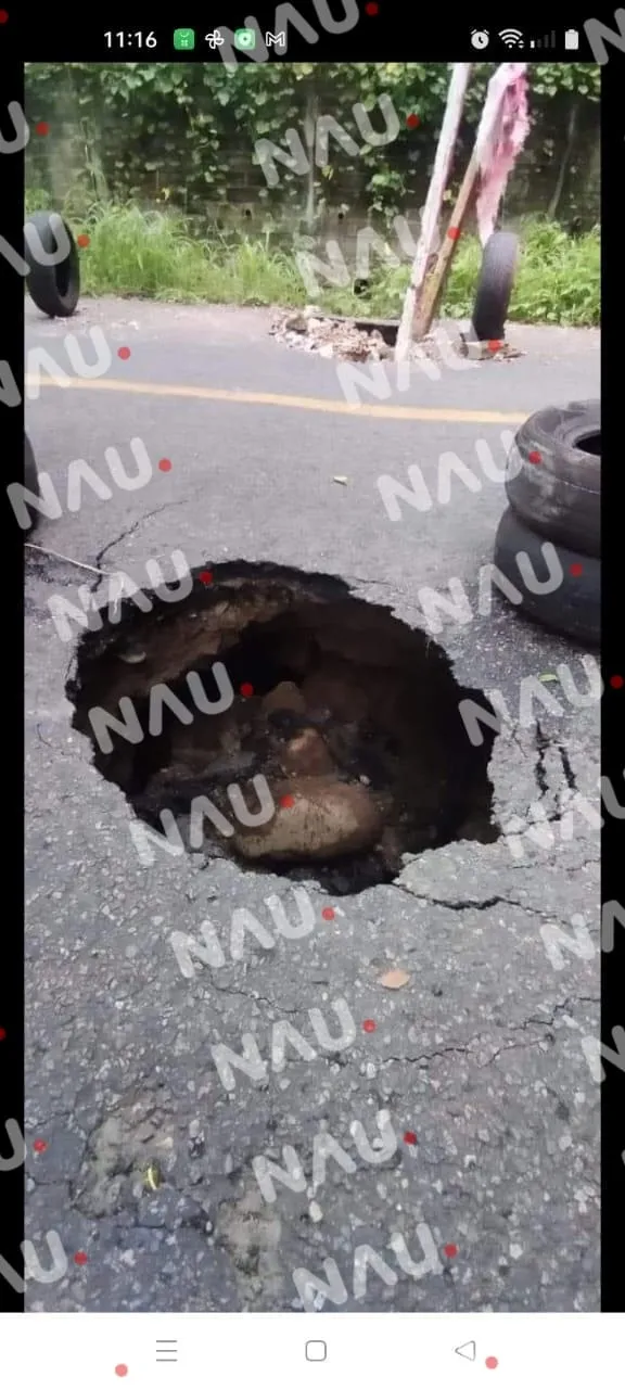 “Vídeo” Grave situación de socavones en la carretera Tapachula – Nueva Alemania.