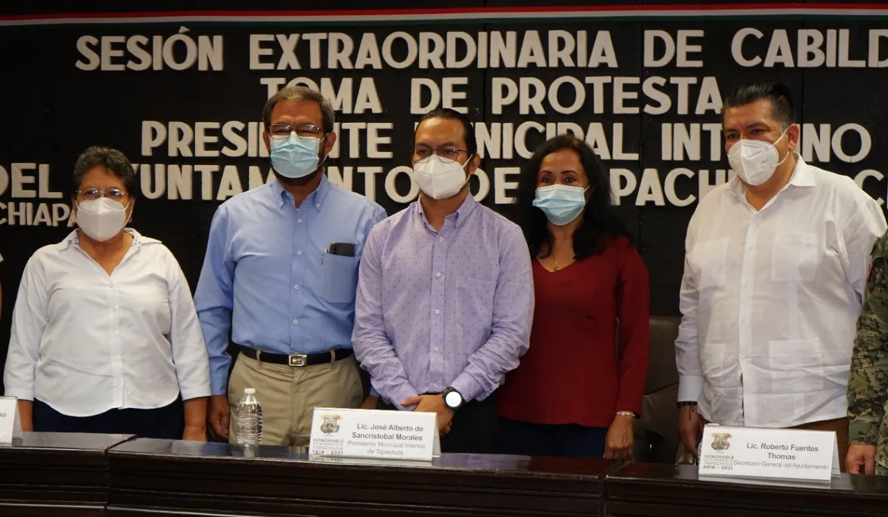RINDE PROTESTA JOSÉ ALBERTO DE SANCRISTÓBAL COMO ALCALDE INTERINO DE TAPACHULA