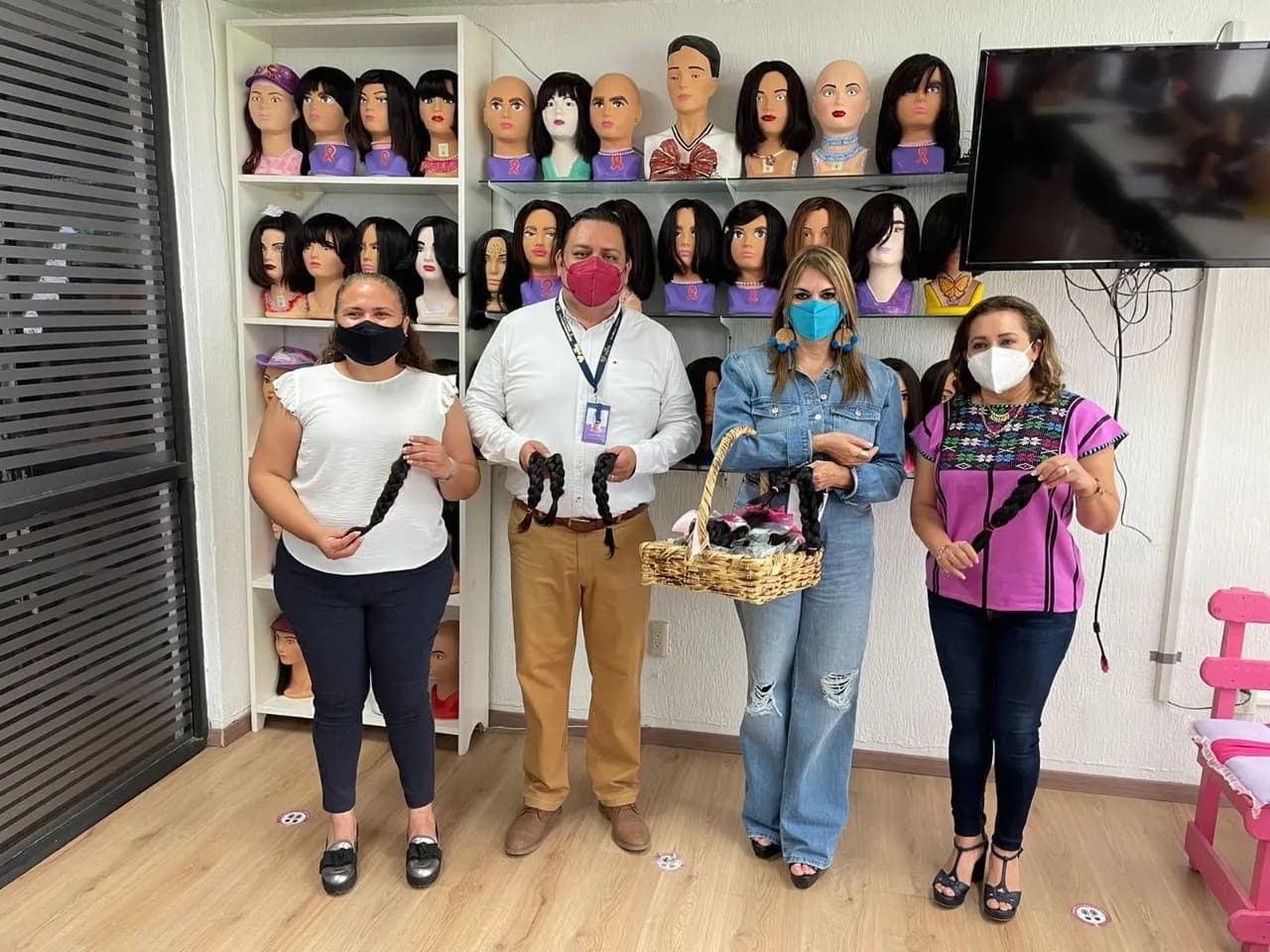 AYUNTAMIENTO, VOLUNTARIADO Y SDIF TAPACHULA SE SUMAN A LA CAMPAÑA “DONA TU CABELLO DE CORAZÓN”