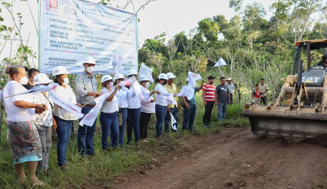 Llega el desarrollo y las primeras obras a las comunidades de Tuxtla Chico