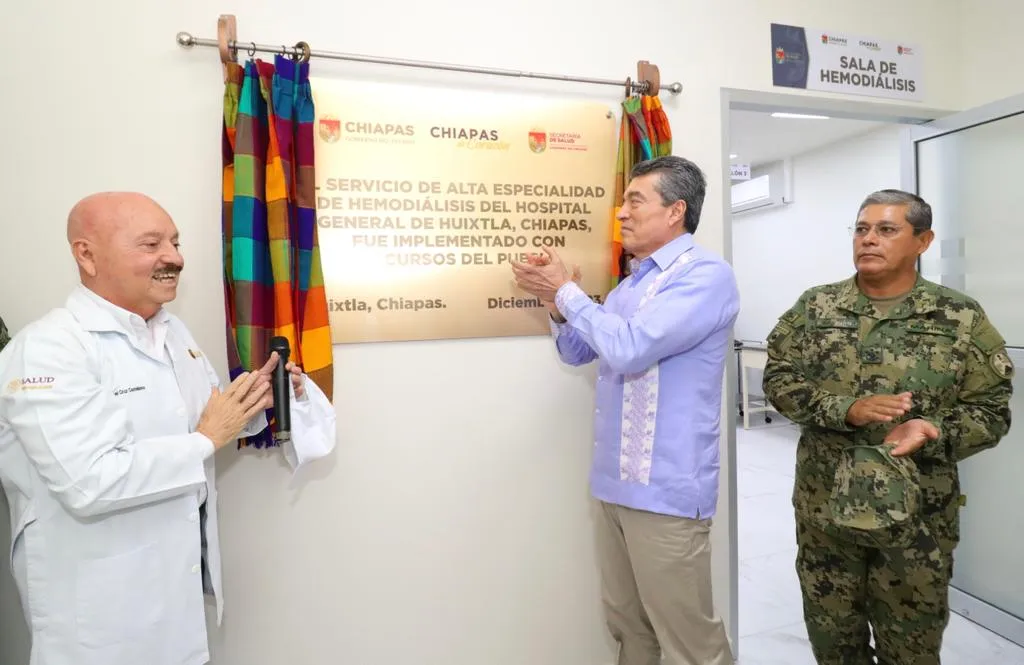 Inaugura Rutilio Escandón área de alta especialidad en hemodiálisis del Hospital General de Huixtla