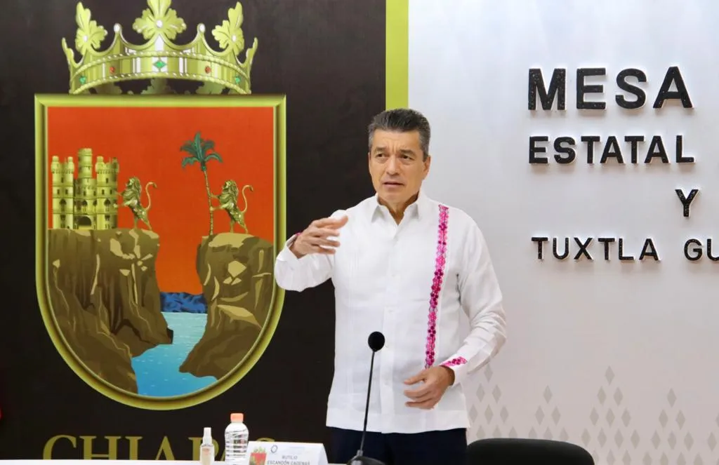 Pide Rutilio Escandón a artesanas no dejarse engañar por vivales que buscan extorsionarlas