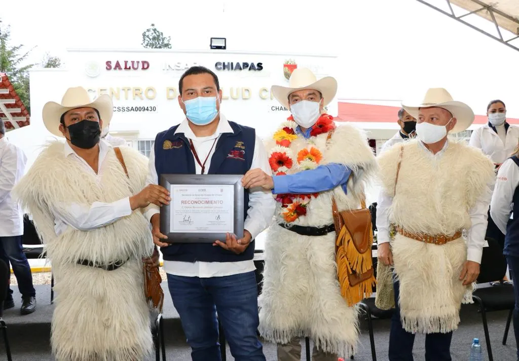 En Chamula, constata Gobernador la reconversión del Centro de Salud de Cruztón