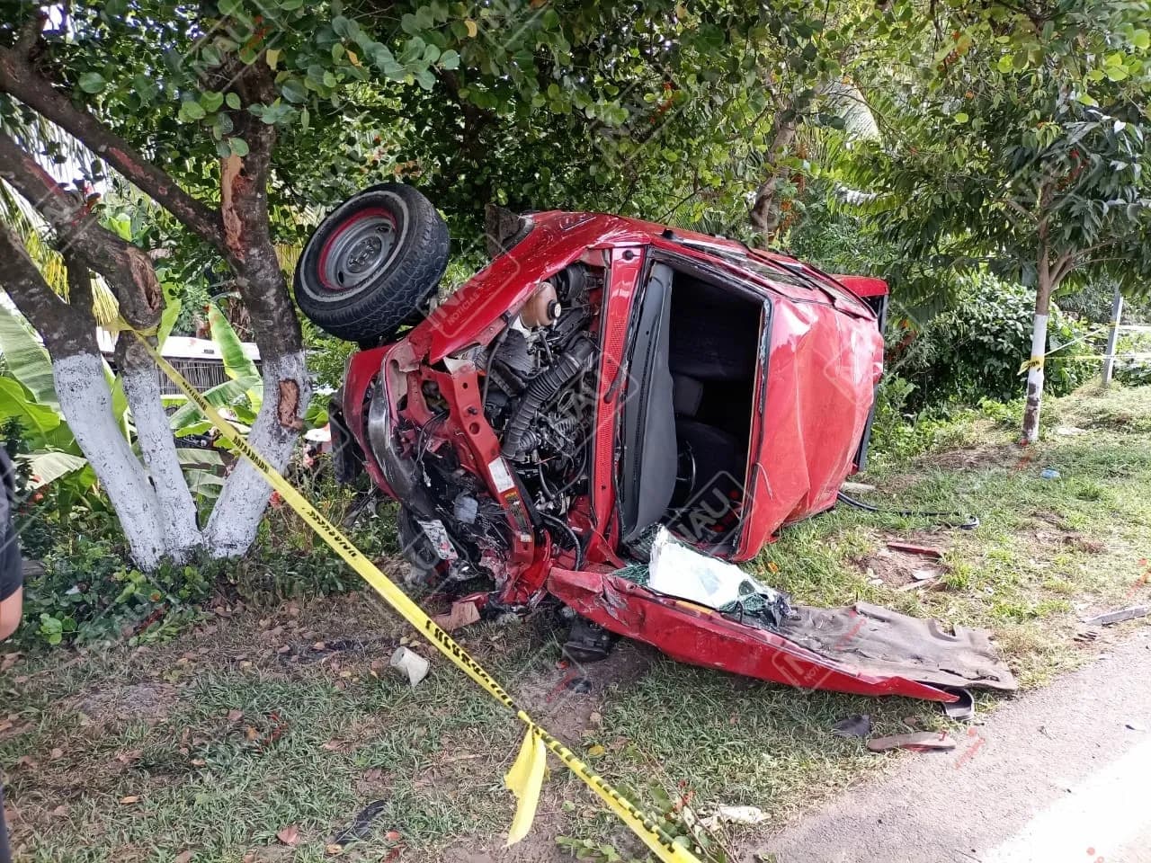 Tres personas muertas y 15 lesionados deja trágico accidente en la Carretera Puerto Madero – Tapachula