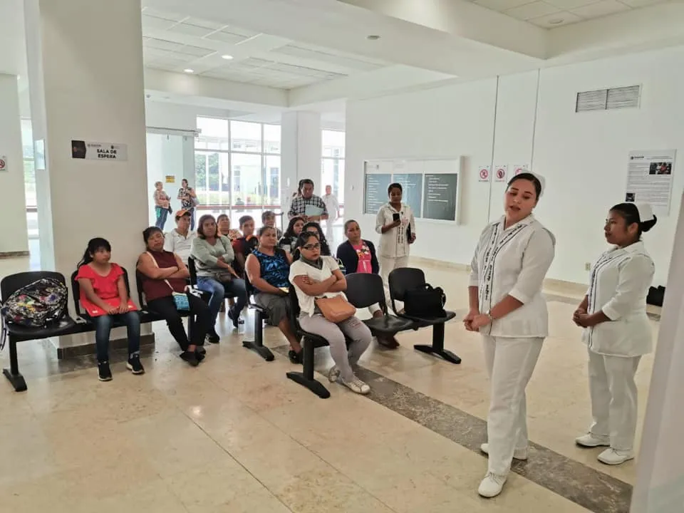 Realizan Pláticas De Concienciación Sobre El Cáncer De Ovario