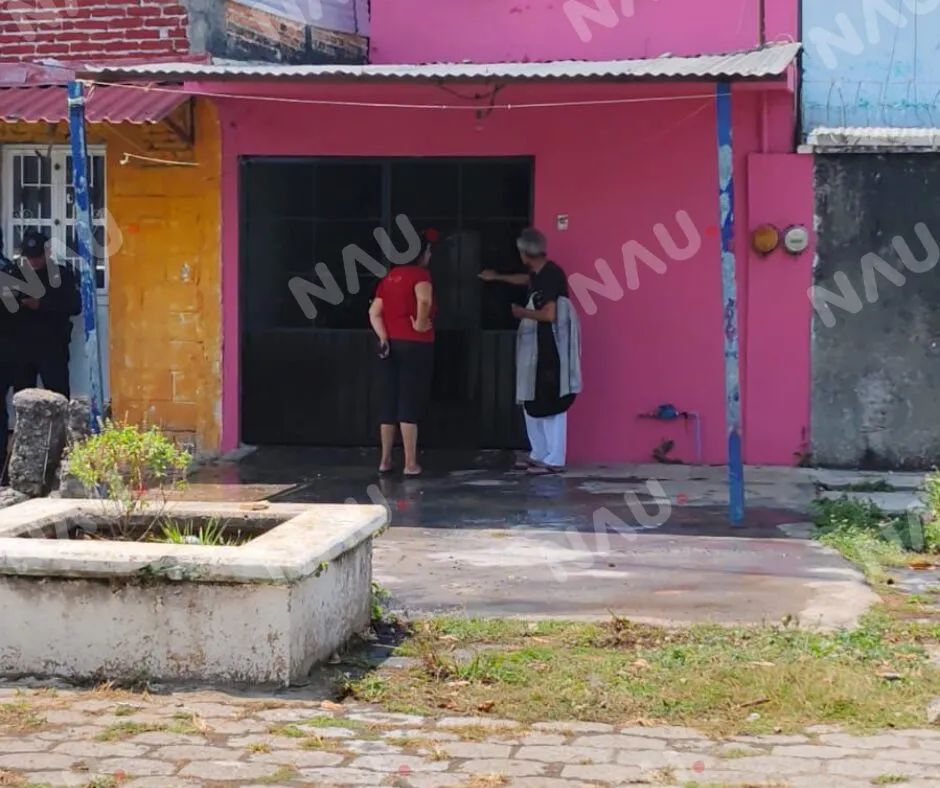 INCENDIO EN VIVIENDA DE LA COLONIA LAURELES 1 ES CONTROLADO POR BOMBEROS; INVESTIGAN POSIBLE ORIGEN TRAS DISCUSIÓN DE PAREJA