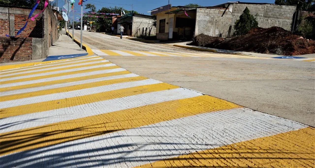En Colonia Linda Vista, Inaugura Ayuntamiento Obra De Pavimentación Mixta De Calles