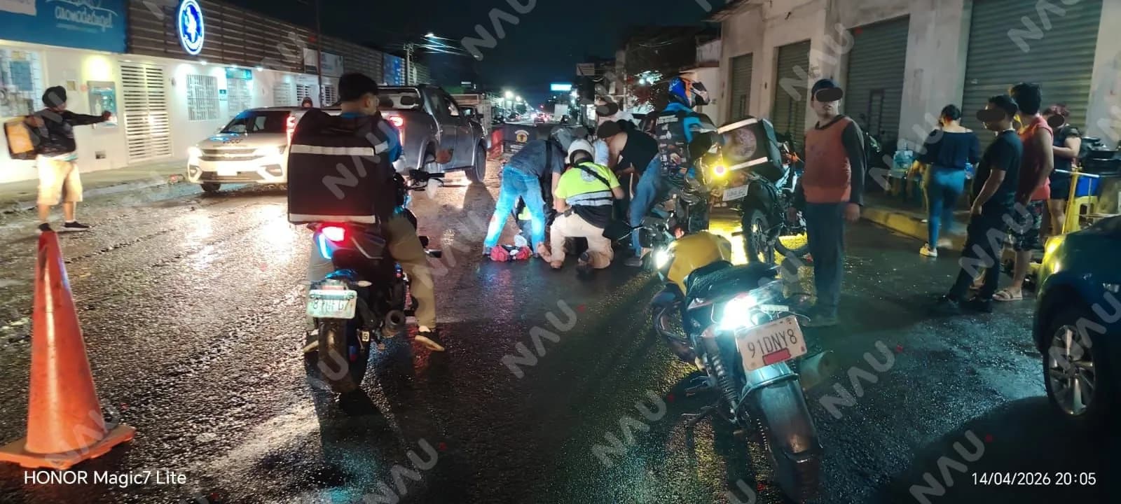 Motociclista resulta lesionado tras accidente en zona en reparación en Tapachula