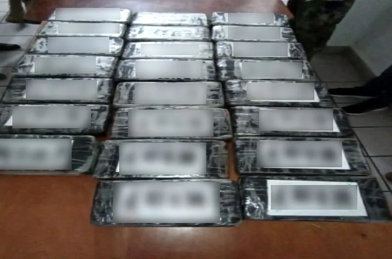 FGR OBTIENE VINCULACIÓN A PROCESO EN CONTRA DE DOS PERSONAS QUE TRANSPORTABAN MÁS DE 770 KILOS DE COCAÍNA