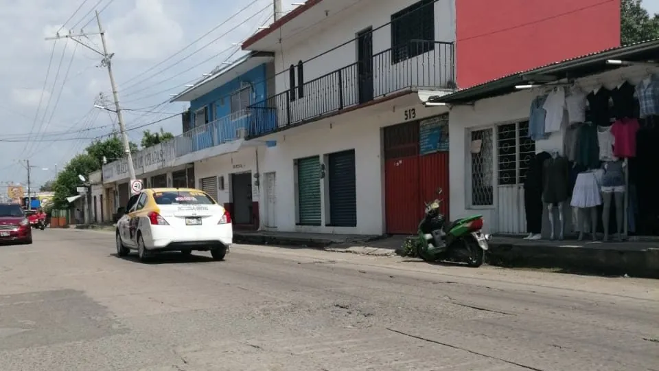 No cesan los asaltos de los dos sujetos con motocicleta