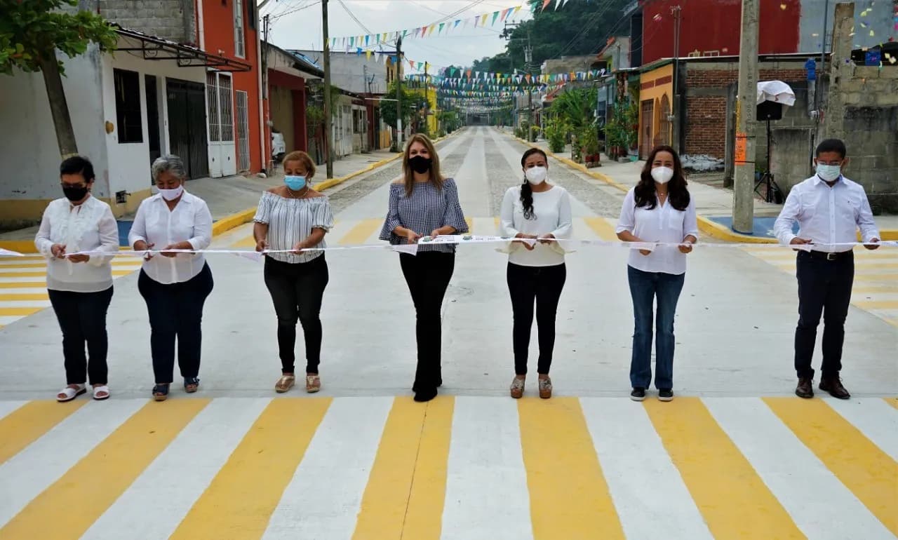INAUGURA AYUNTAMIENTO DE TAPACHULA NUEVAS VIALIDADES EN FRACCIONAMIENTO EL PARAÍSO