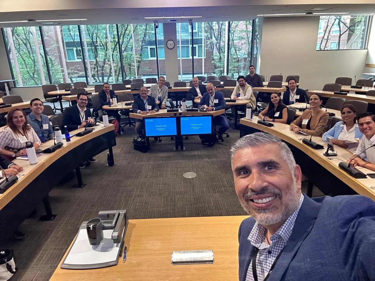 Asiste Angel Torres a ‘Visionarios Summit de la Aceleradora de Ciudades’ en MIT y Harvard