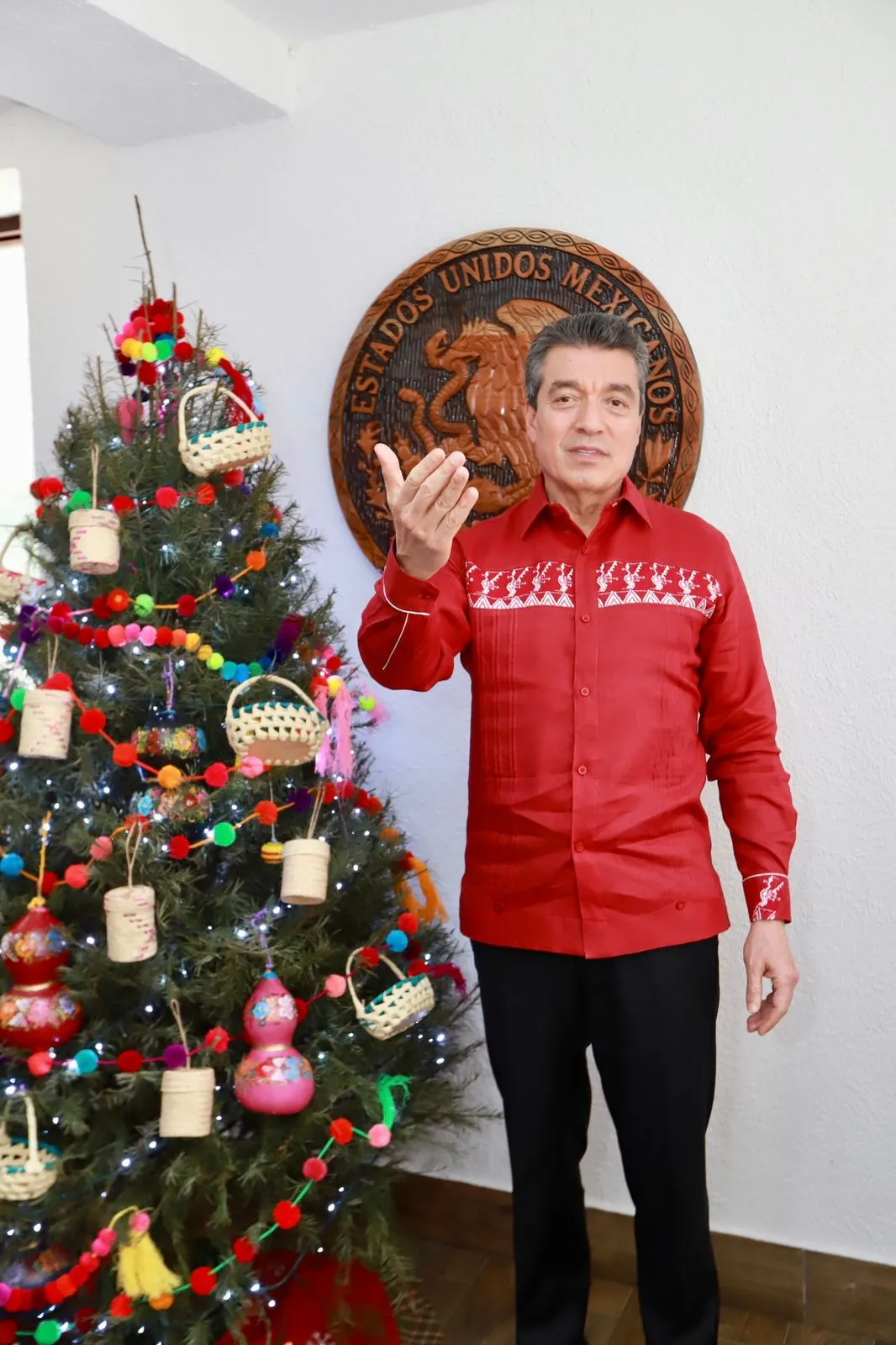 Rutilio Escandón desea a chiapanecas y chiapanecos una Navidad llena de paz y de unidad familiar