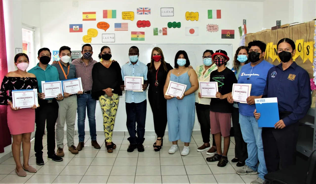 CLAUSURA ALCALDESA ROSY URBINA CURSO DE IDIOMAS