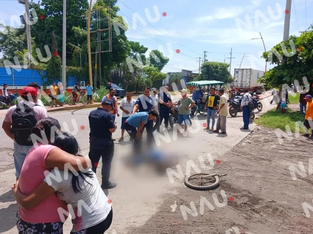 Muere ciclista al ser atropellado por un cabezal de un tráiler