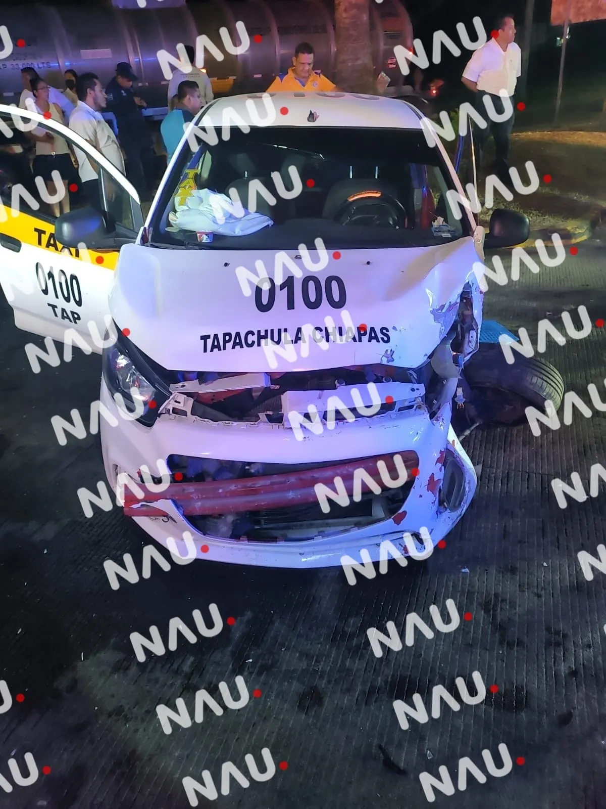Dos taxis quedaron a disposición de las autoridades tras chocar