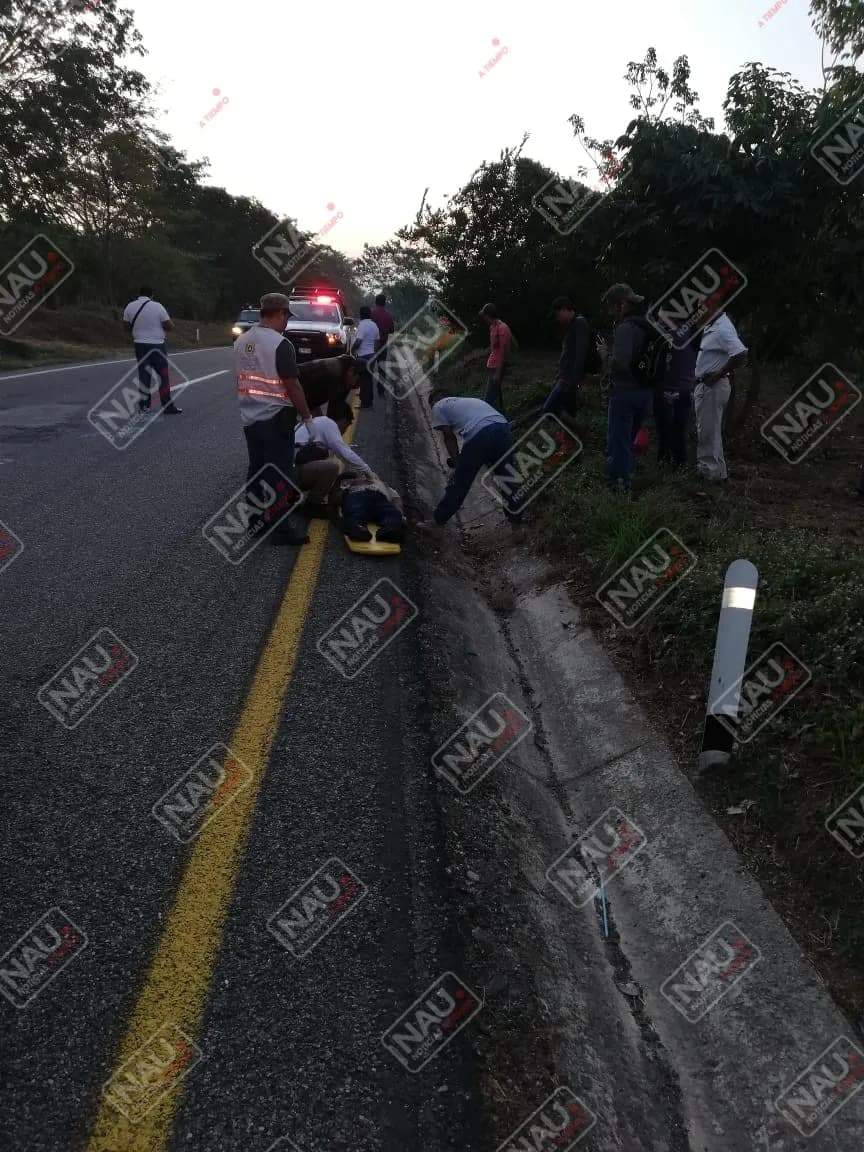 Motociclista lesionado al derrapar en la carretera costera a la altura de Mapastepec