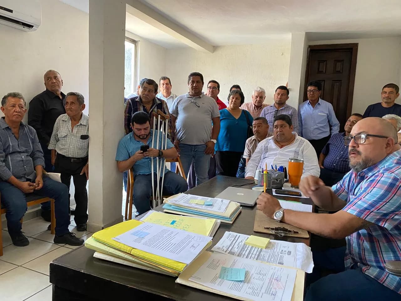 Se reúne Frente de Defensa Estatal y Federal con titular de oficina de enlace de SMyT en Tapachula