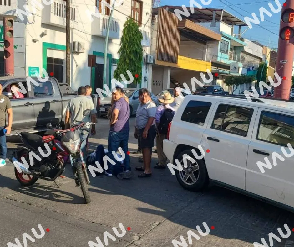 Choque en crucero de Tapachula deja un motociclista herido