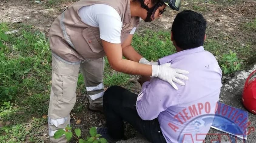 Empleado bancario se derrapa en la carretera a Tinajas
