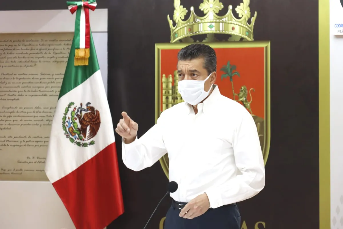 Rutilio Escandón reconoce labor del personal de salud para proteger a la población ante pandemia