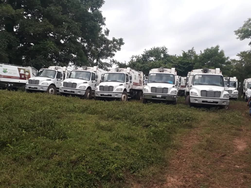En diligencia de cateo recupera FGE camiones recolectores de basura del Ayuntamiento de Tapachula.