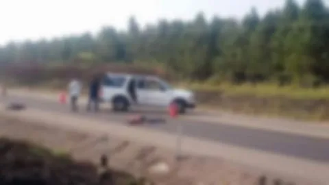 En trágico accidente mueren 2 hermanos al impactarse con un tráiler