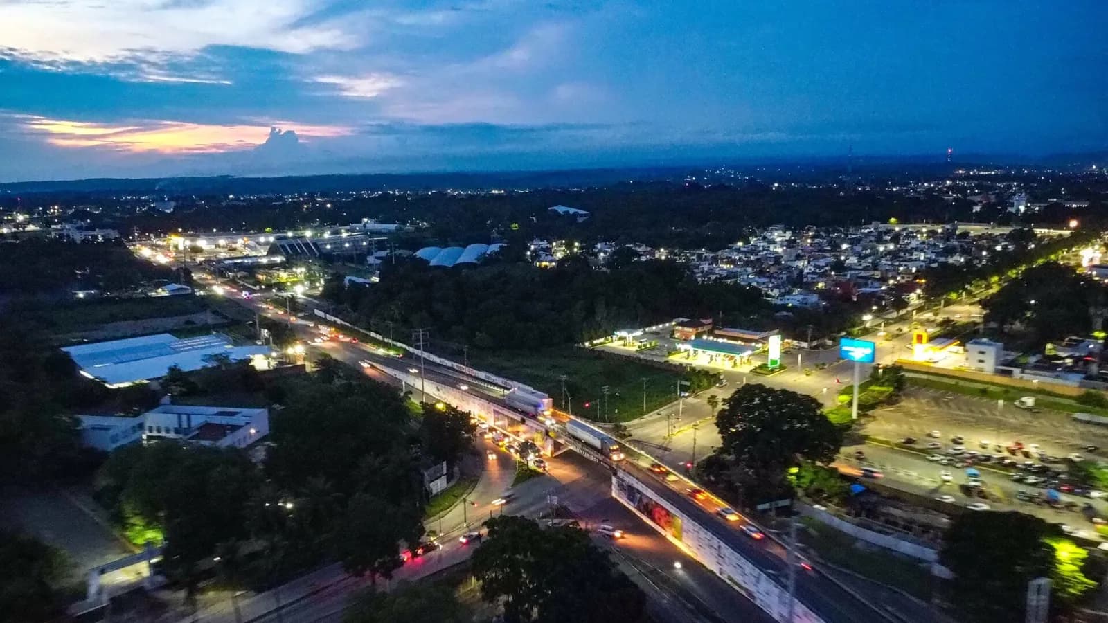 Gobierno Municipal rehabilita alumbrado público en el sur-oriente de la ciudad